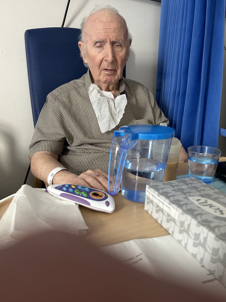 WarwickProud's tweet image. amazon.co.uk/dp/B085CXYPFZ/…
#Dementia support is vital when in hospital they have no chiropody limited shaving equipment, In michaels case no relatives. Here we at Warwick Proud try to maintain their dignity & quality care until the final journey.