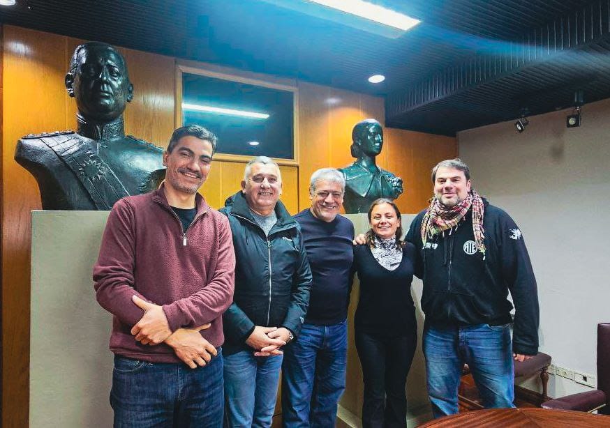 La CLATE se suma a la campaña “Cristina es inocente, Cristina libre” Fui recibido en el <a href="/p_justicialista/">Partido Justicialista</a> como presidente de la Confederación Latinoamericana y del Caribe de Trabajadores Estatales <a href="/EstatalesCLATE/">CLATE</a> donde expresamos el respaldo a Cristina Fernández de Kirchner