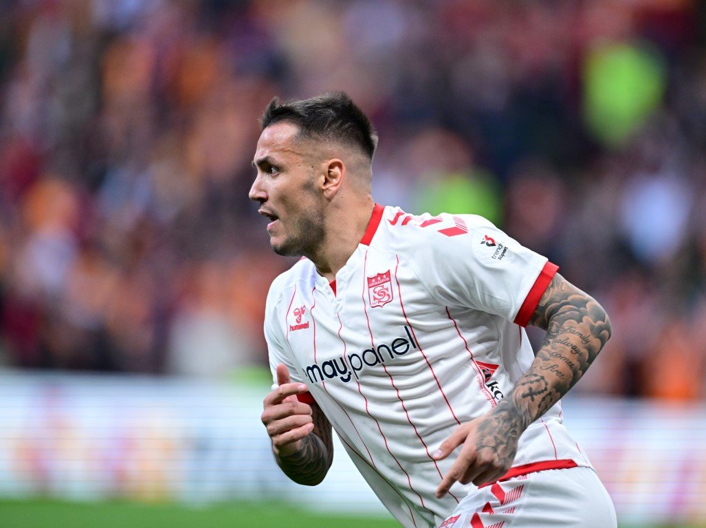 ⌛️Al Sharjah, Sivasspor'dan Rey Manaj'ı 2 milyon euro karşılığında kadrosuna katmaya yakın.

#GalatasaraySK #UCL #besiktas #BizimCocuklar #Fenerbahce #transfersnews