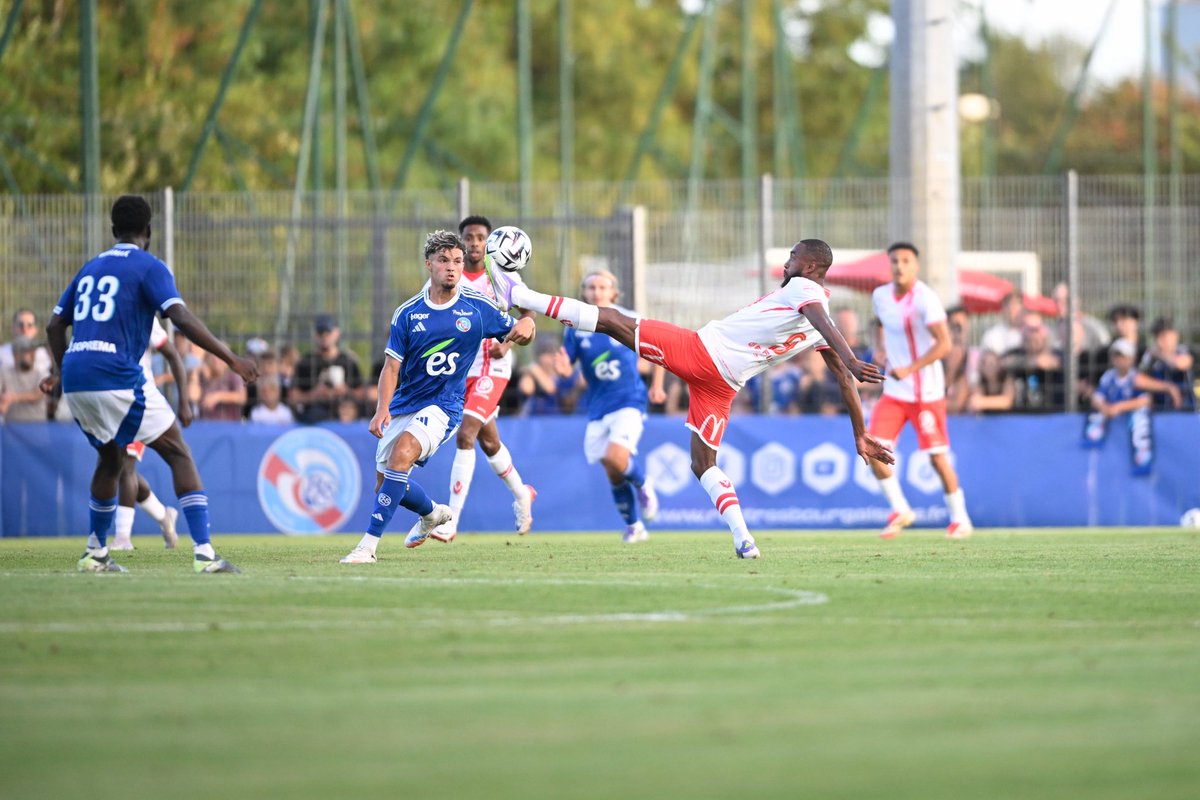 asnlofficiel's tweet image. Malgré un but de Teddy Bouriaud, nos Nancéiens s’inclinent face à une belle équipe de Strasbourg.

Prochaine rendez-vous ce samedi face à Épinal 🔜👊🔴⚪️

RCSA 2️⃣-1️⃣ ASNL l 90’

#RCSAASNL