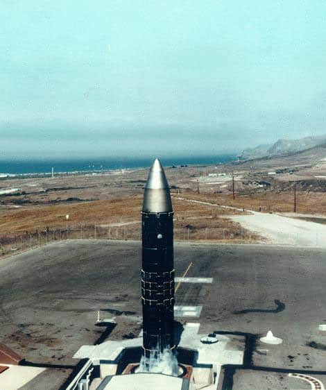 senolenis's tweet image. Çin'in 3 Eylül'de yapacağı geçit töreninde, ABD yapımı LGM-118 ve LGM-134 muadili füzelerinde yer alınacağı söyleniyor. Bunun yanında pek çok yeni füzeler tanıtılacak.
