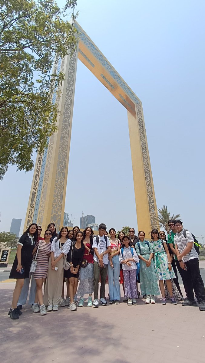 udbhavgwl's tweet photo. Team India at Dubai frame https://t.co/n3Ba2JB8mI