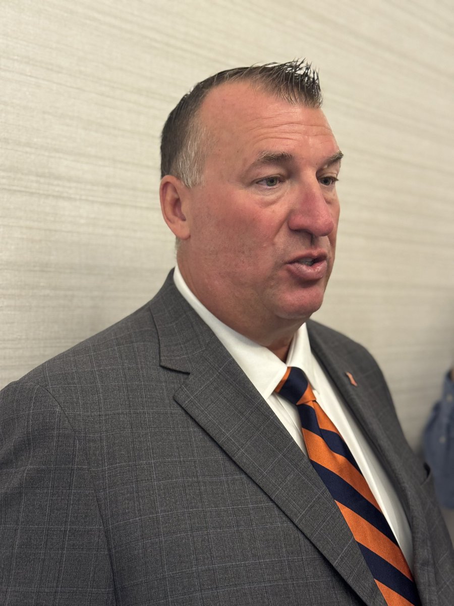 Matt_Fortuna's tweet image. Bret Bielema says the traveling Illini contingent flew here to Las Vegas in Jacksonville Jaguars owner Shad Khan’s private plane.
Khan is an Illinois alum.