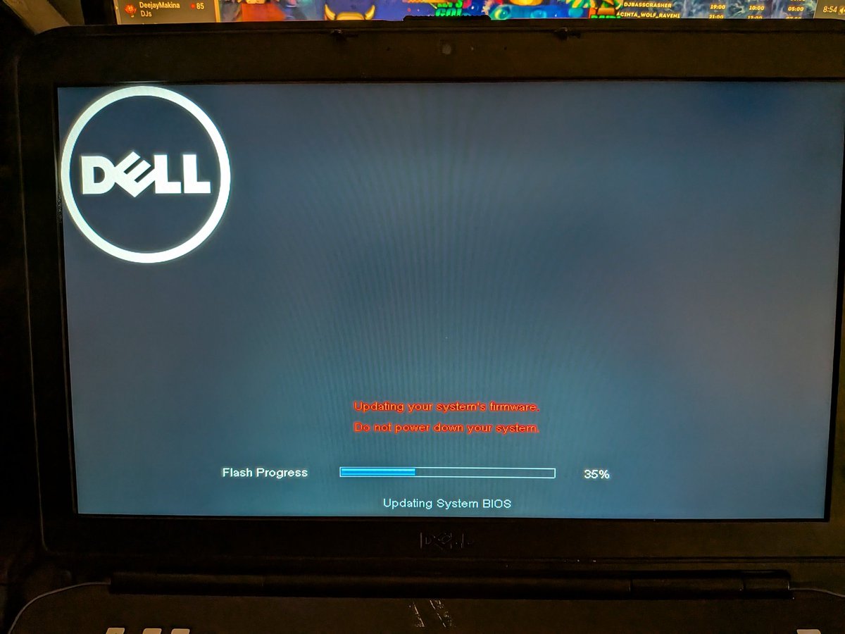 _adriend_'s tweet image. Quitte à mettre à jour des BIOS, je le fais sur le PC de test Dell latitude E5530 !