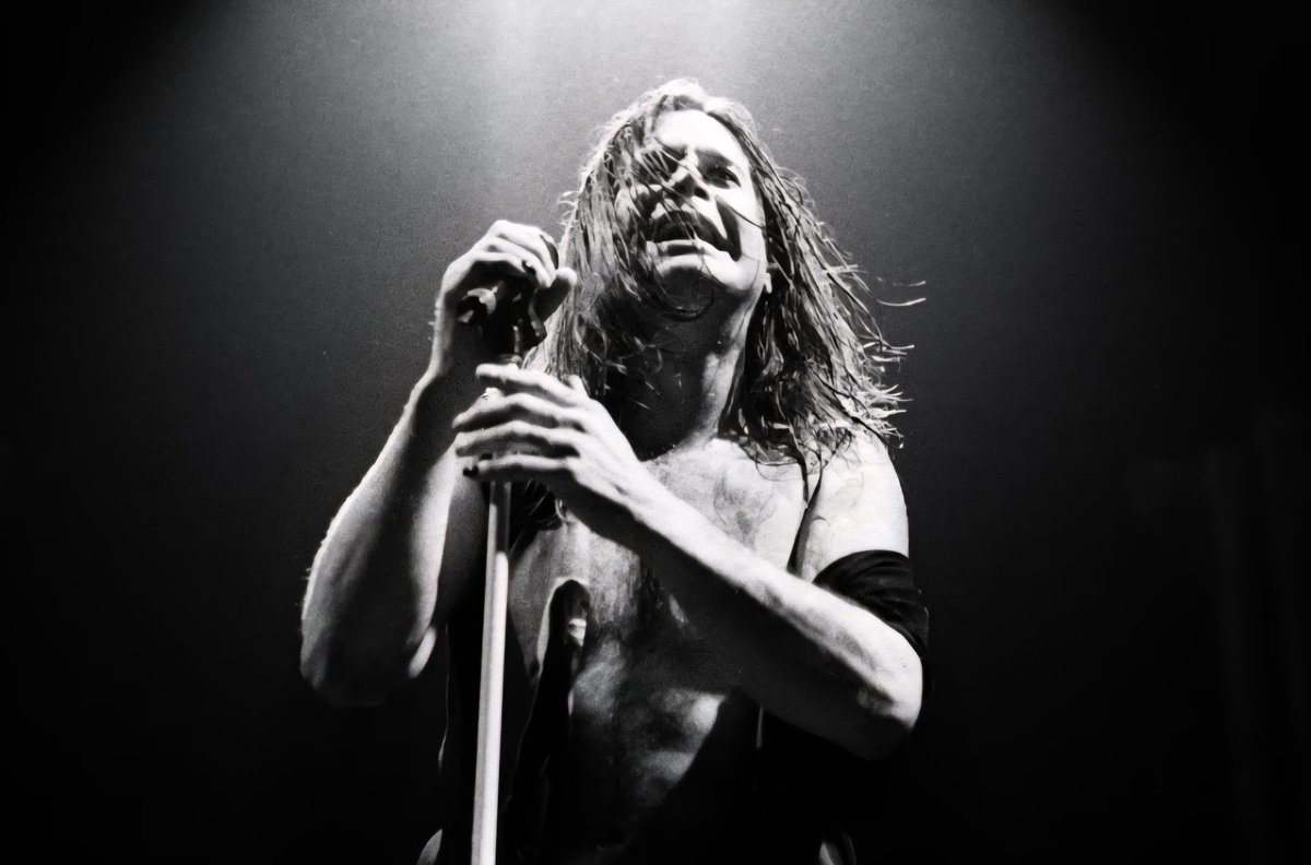 Booker (@realbookerscott) on Twitter photo "Mama, I'm coming home"
Ozzy dead at 76
RIP "Mama, I'm coming home"
Ozzy dead at 76
RIP