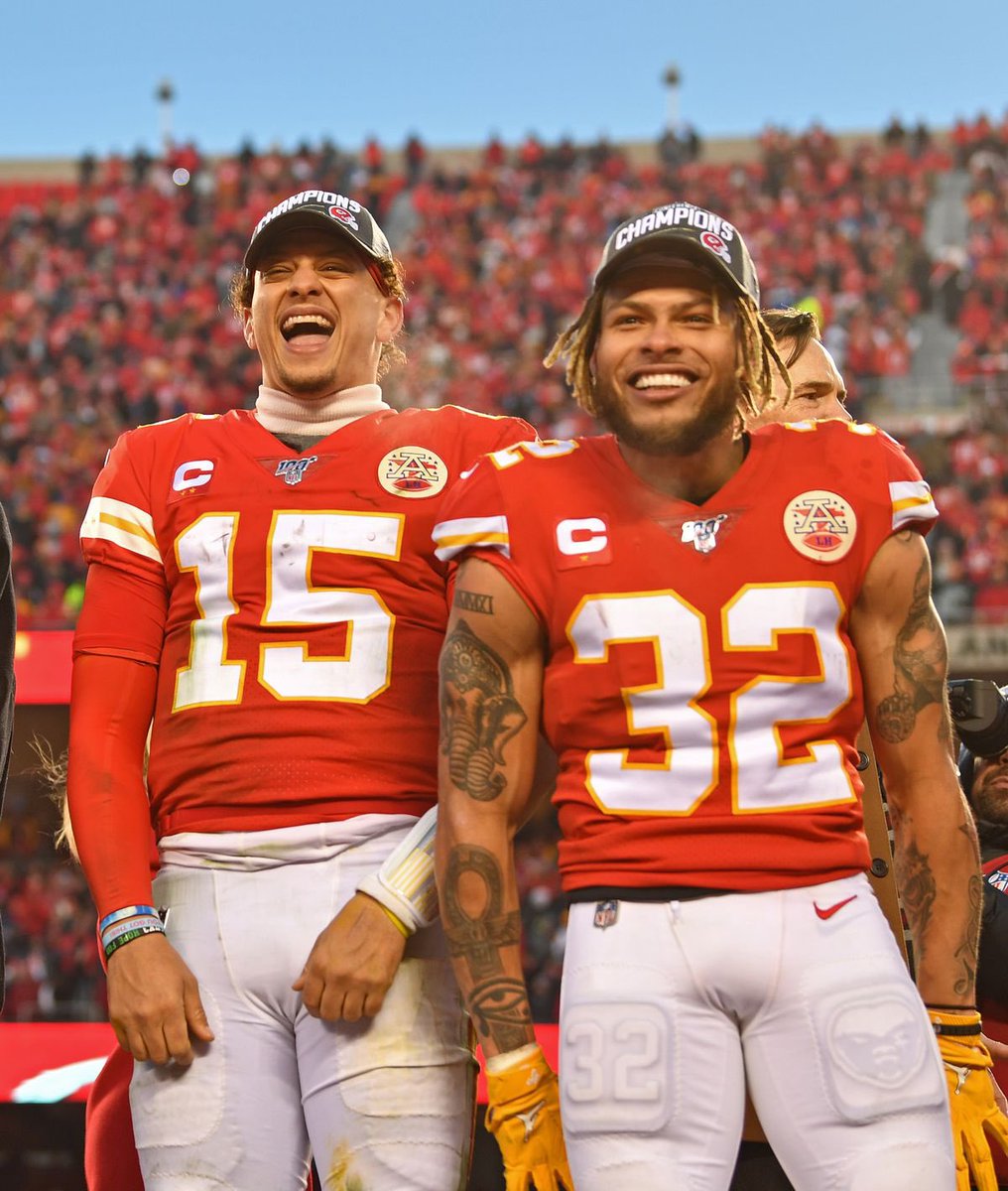 CONGRATS: LEGENDARY SAFETY TYRANN MATHIEU HAD ONE HELL OF A CAREER.

Super Bowl champion
4x All-Pro
3× Pro Bowler
NFL 2010s All-Decade Team
All-Rookie Team (2013)
838 tackles
11.0 sacks
7 forced fumbles
100 pass deflections
36 INTs

THE HONEY BADGER. ONE OF THE ALL-TIME GREATS.