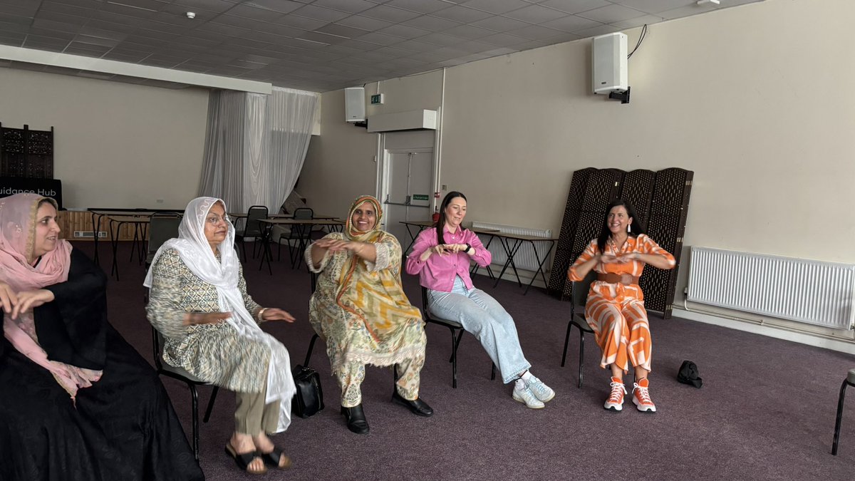 kitty short tweet media