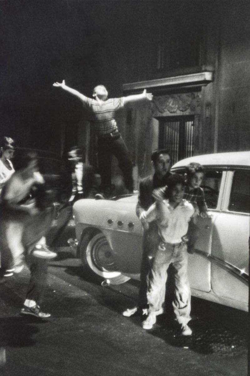 West 71st St, Upper West Side, Manhattan, New York City, 1959.

📷 Herb Snitzer.