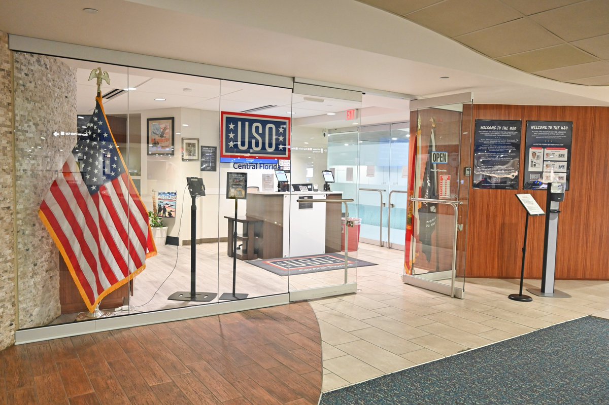 MCO's tweet image. DKY: If you're a military personnel traveling with your family, @The_USO has a Welcome Center at our airport. This center provides a "home away from home" atmosphere with amenities such as free internet, TVs, gaming areas, a children's room, & more!🇺🇸
⏰ Daily, 8:00 AM to 8:00 PM