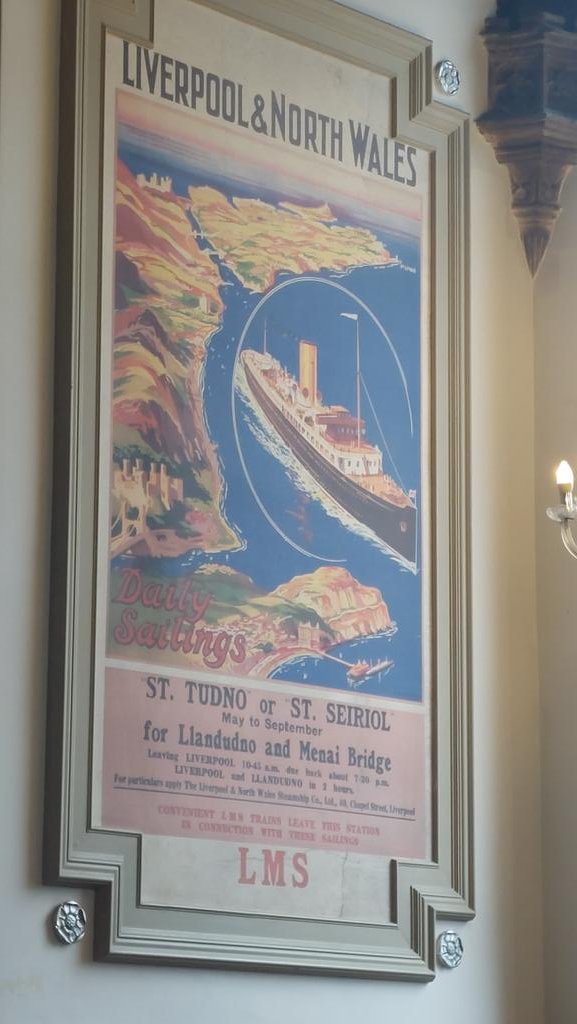 Bank Top Port O'Call, the Northwestern, Lime Street, Liverpool. Historic transport links adorn the walls. Proper light fittings!