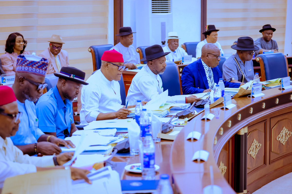 RtHonSheriff's tweet image. The Delta State Executive Council today approved the following:
- Design and construction of a flyover at Uromi Junction in Agbor, Ika South Local Government Area
- Design and construction of a flyover bridge spanning along the Ughelli/Patani (East-West) Highway at Otovwodo…