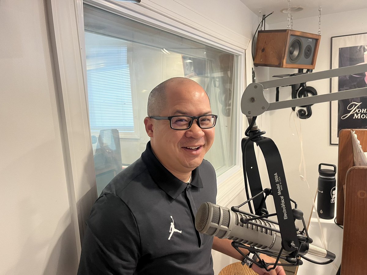 cloverdale2013's tweet image. Great visit with Richard of 92.9 Kickin Country Richard’s Sport Round Up with @PE_CountyEagles AD Jeremy Eubank to highlight the @PrinceEdwardSch Eagles!