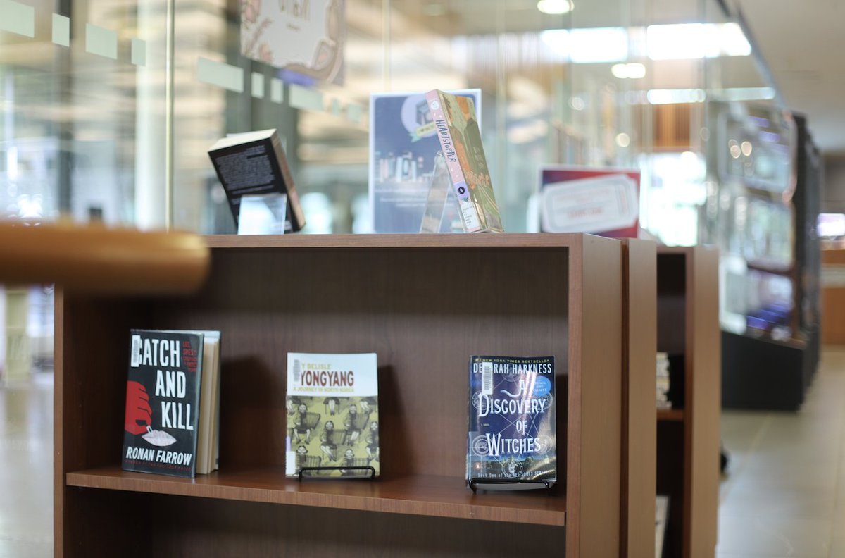UTM's tweet image. Did you know that the #UTM Library regularly features collections of books and other materials?
Only a few days left to check out July's featured display. 📖 ☀️
More info 📚 bit.ly/4c0e70J