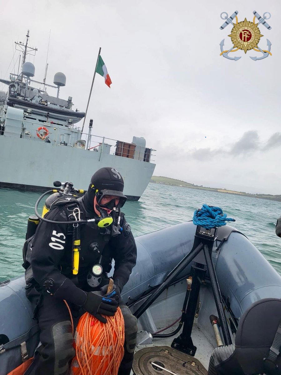 naval_service's tweet image. 🚢 Naval Dive Training at Sea!
The Navy Divers of P61 are conducting high‑intensity dive training during their MDSO patrol—focusing on buoyancy, emergency drills, seabed & hull searches.
The elite divers are used to Atlantic conditions-zero visibility, strong currents, 60meter