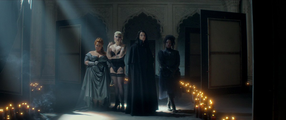 SandmanNews's tweet image. In its third week, The Sandman Season 2 placed 3rd on the Netflix Global Top 10 TV Shows (English) ranking with 3.3M views. The season received 17.8M hours viewed.
Season 2 has now spent three weeks in the Top 3 and has amassed 14.5M views.