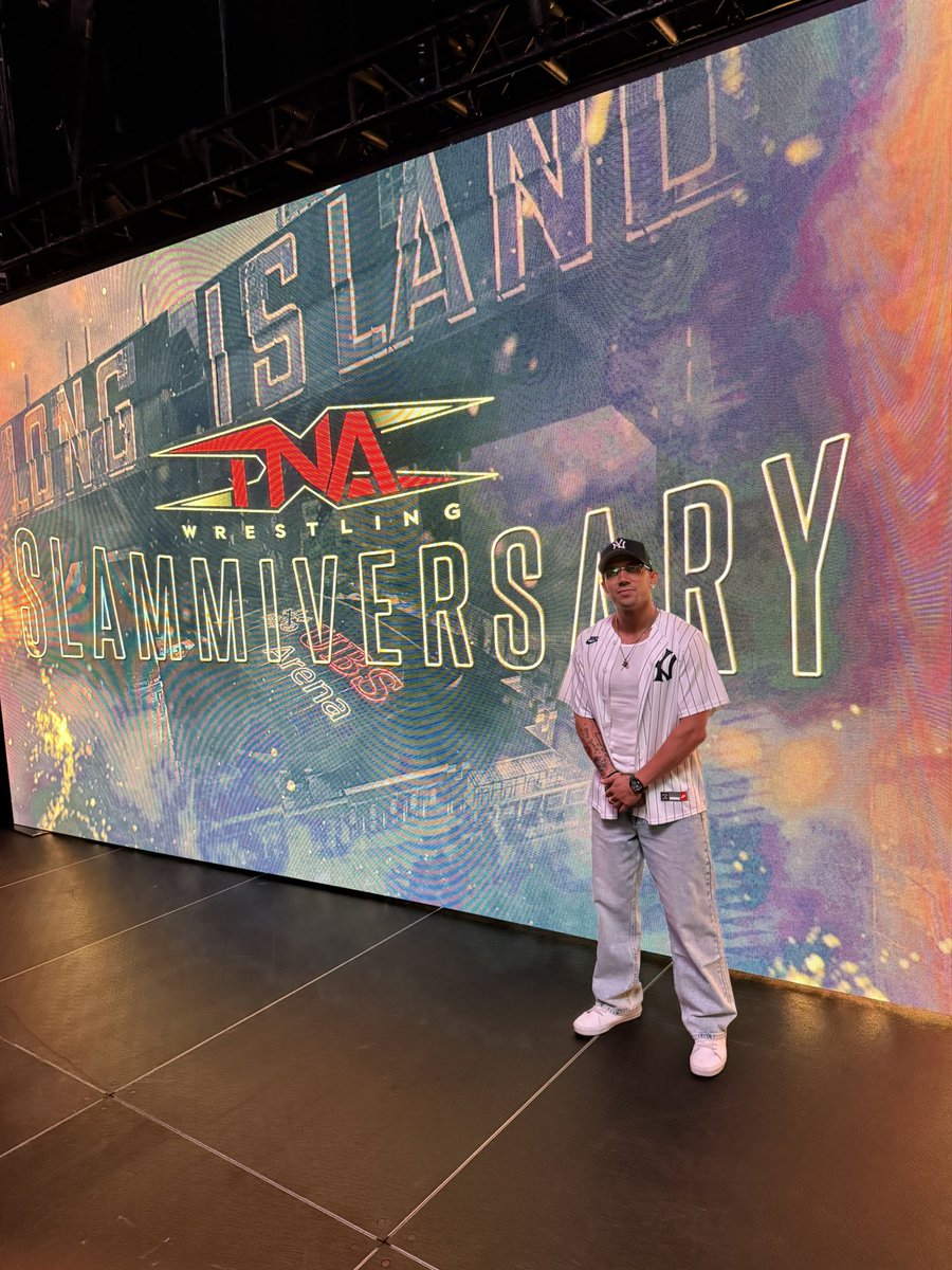 ZacharyWentz's tweet image. Slammiversary was sick!🙌🏼
Lived my dream to be in a ladder match with The Hardys.
Was a part of history as @ThisIsTNA set their U.S. attendance record.
So proud to be in this company and so proud of @TheBadReed for stepping up last second to team with me.
I love my life.💚