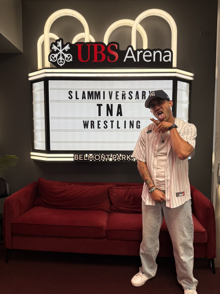 ZacharyWentz's tweet image. Slammiversary was sick!🙌🏼
Lived my dream to be in a ladder match with The Hardys.
Was a part of history as @ThisIsTNA set their U.S. attendance record.
So proud to be in this company and so proud of @TheBadReed for stepping up last second to team with me.
I love my life.💚