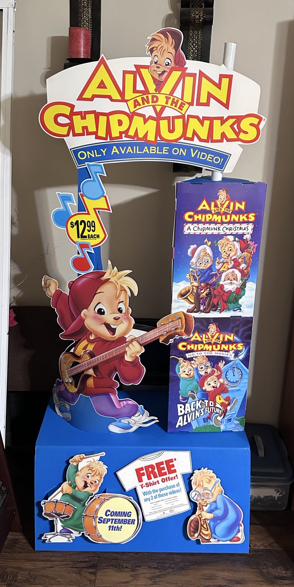 GarfieldTeacher's tweet image. Not Garfield but I also LOVE the Chipmunks! Here’s my 90’s store display!