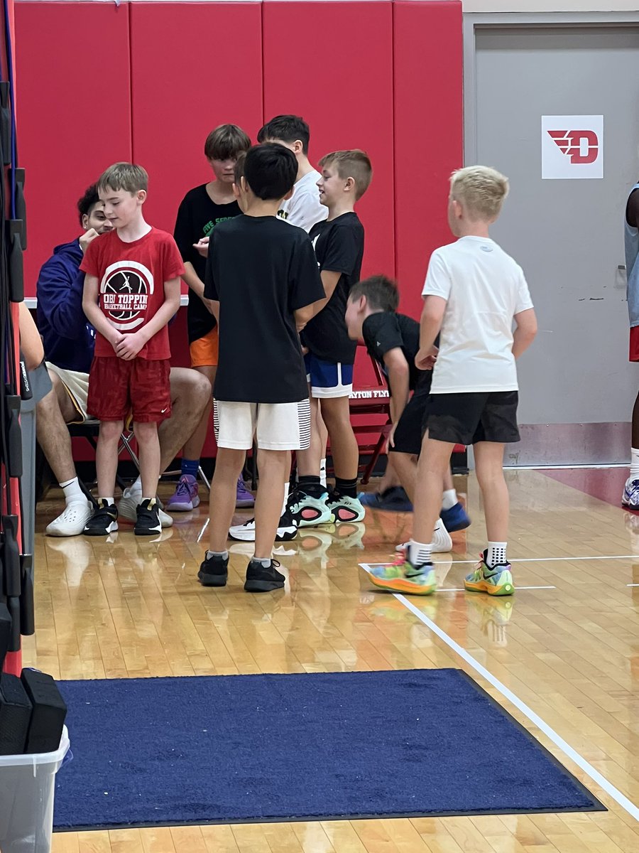 ProLOWD's tweet image. Fuego drawing a crowd - I saw him sign shirts, shoes, and even an arm. Also heard a kid ask him if he has to root for the Suns now 😂