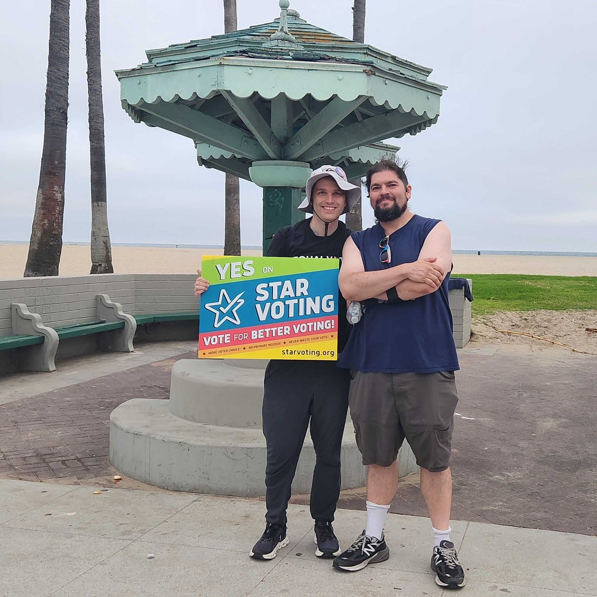 5starvoting's tweet image. Steve and @AskArendPeter attended a recent @Fwd_Party event and had some great conversations about STAR Voting. @AndrewYang was there!