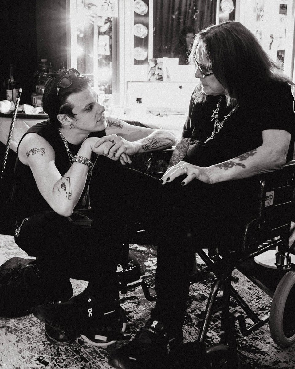 yungblud's tweet image. I didn’t think you would leave so soon the last time we met you were so full of life and your laugh filled up the room. But as it is written with legends, they seem to know things that we don’t. I will never forget you - you will be in every single note I sing and with me every…