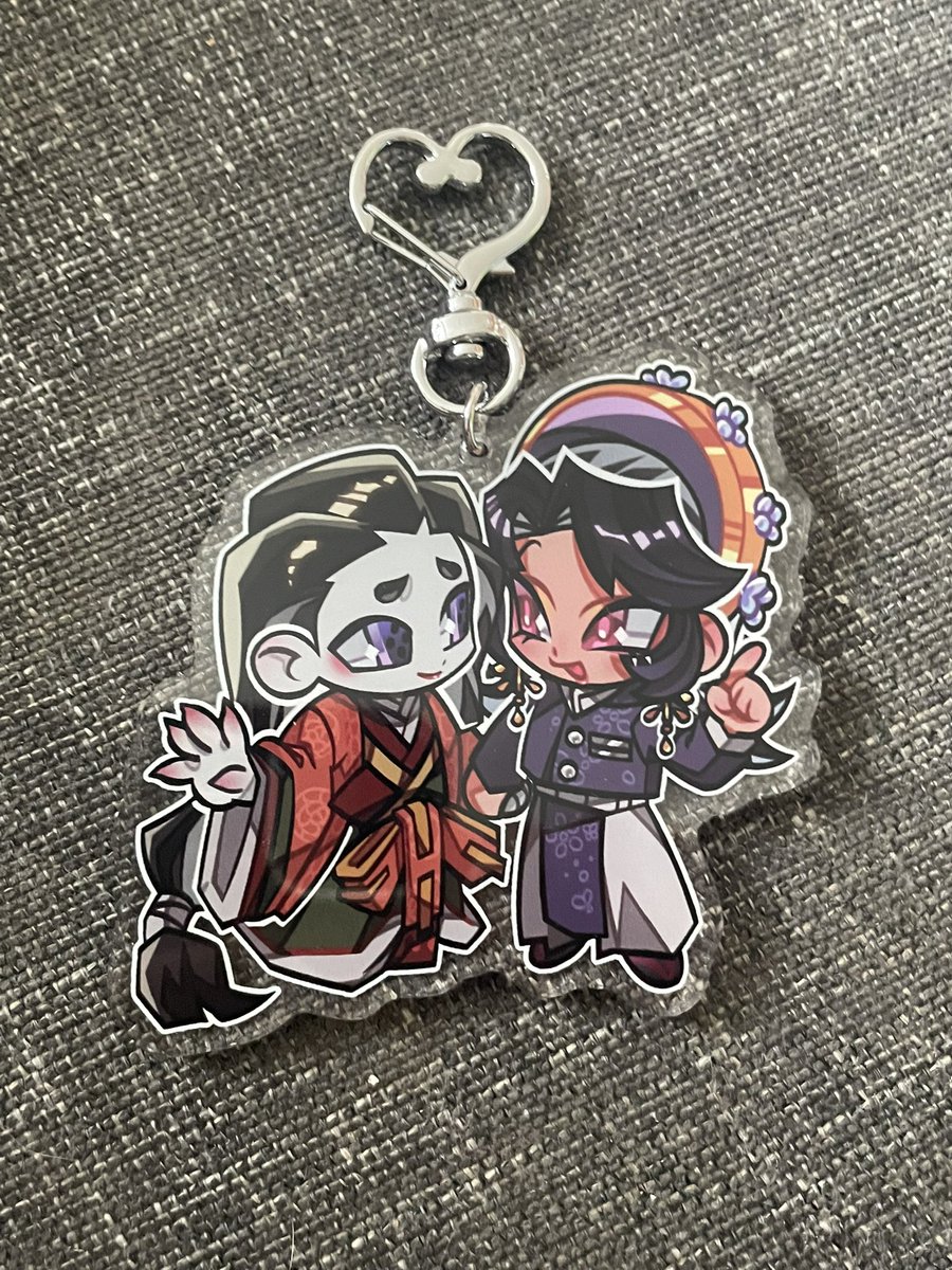 epitaphys's tweet image. Finally got this keychain🥺
(The art is by @Epe_Tohri)
So flippin cute