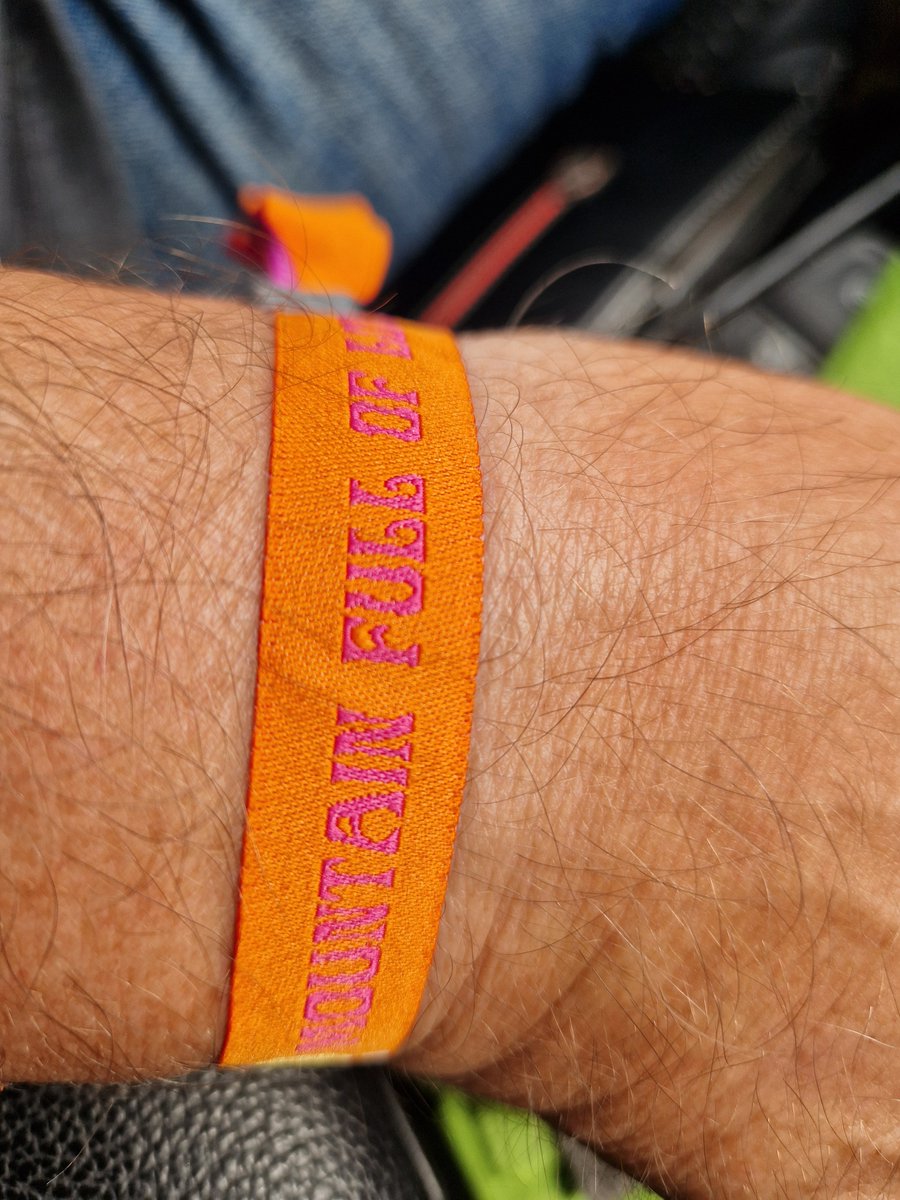 Sukani123's tweet image. Das Motto dieses Jahr: Mountain full of love!
#herzbergfestival
Wie cool!😎
Wir nähern uns dem Ziel!🤪
