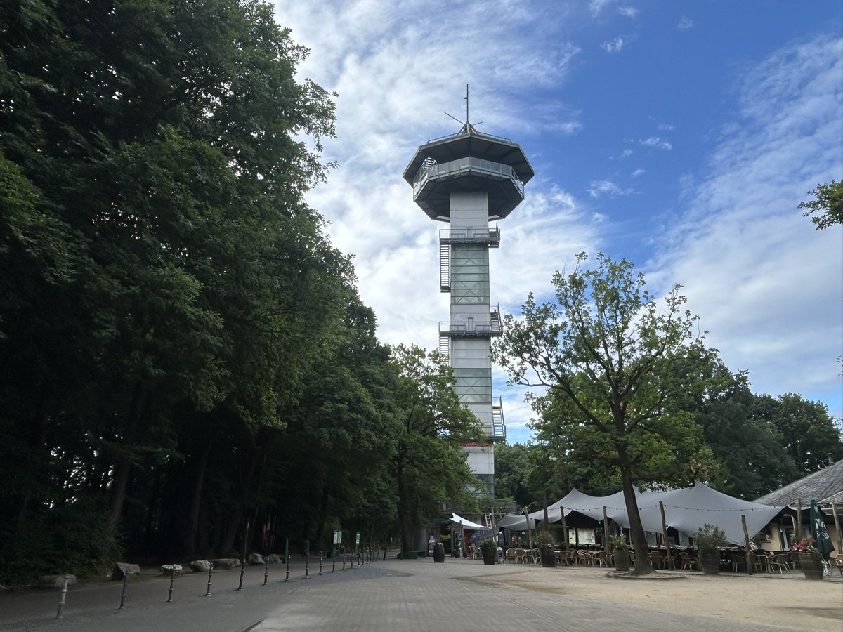 euro_tour's tweet image. 🇩🇪ドイツ、アーヘン
ドライレンダーエック。
ドイツ、オランダ、ベルギー3国の国境が交わる地点へ、ドイツ側からハイキング。
#Aachen #Dreiländereck