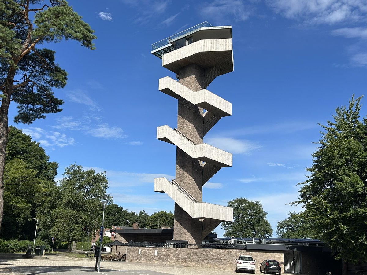 euro_tour's tweet image. 🇩🇪ドイツ、アーヘン
ドライレンダーエック。
ドイツ、オランダ、ベルギー3国の国境が交わる地点へ、ドイツ側からハイキング。
#Aachen #Dreiländereck