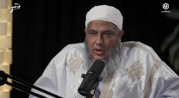 dailyislamist's tweet photo. 🗣️ Moritanyalı Alim Muhammed Hasan Dedu:

“İslam ümmeti, Gazze ve Batı Şeria’daki halkımızı kurtaracak kadar büyük ordulara sahiptir.

Eğer bu yapılmıyorsa, bu yöneticilerin kusurudur ve bu da onları, yaşanan bu soykırıma ortak yapmaktadır.” https://t.co/RiRqB795hF