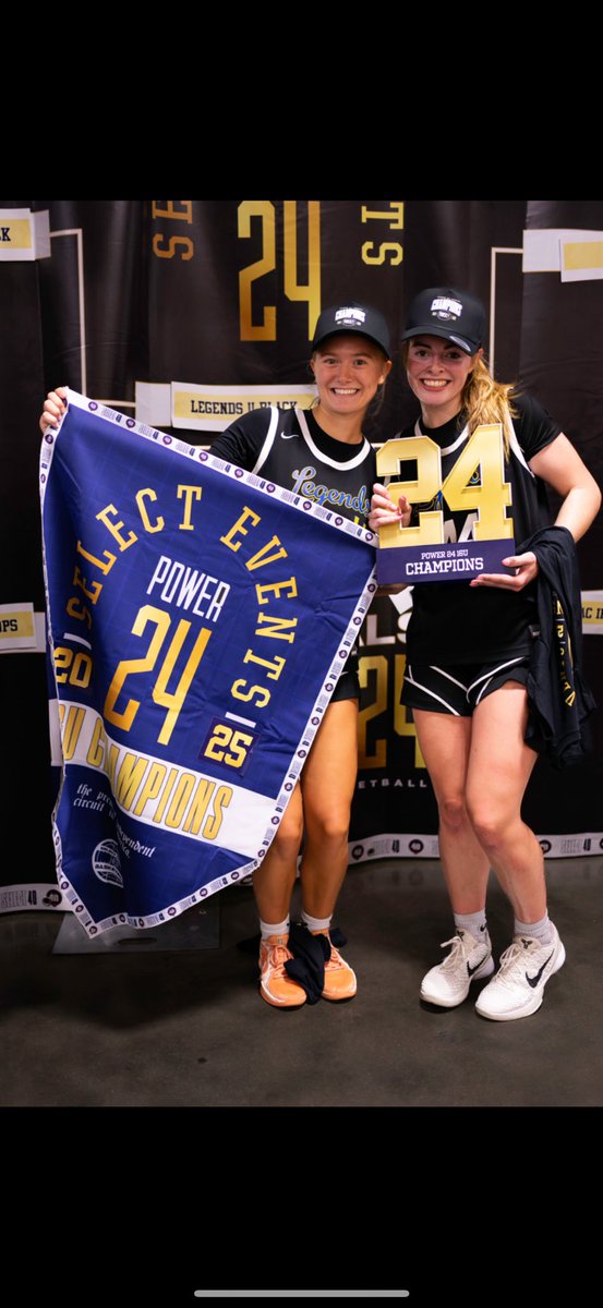 reece_hackney's tweet image. So thankful to be apart of such a wonderful team and program!! P24 champs and 29-1 seasonπ₯π₯Thank you ππ@BryceMcKey @Leges_Bball @DrewFladung @MNDCougsBBall