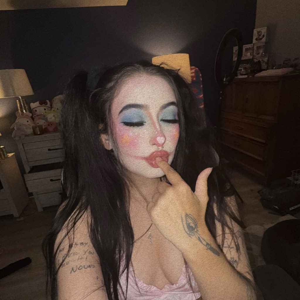 shaco irl ⋆.˚🃏⋆✮⋆˙
