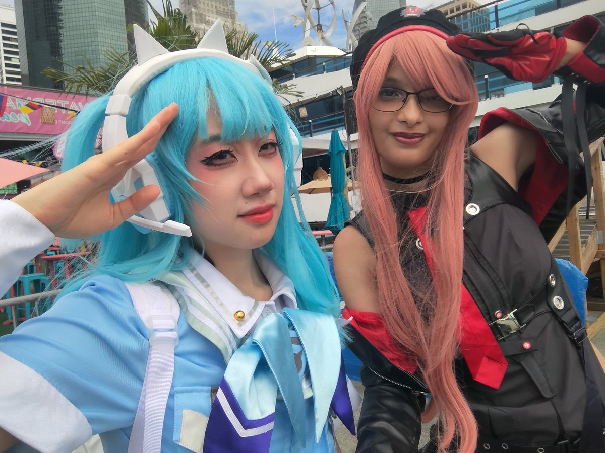 I met a cute Shifty at the event 🩵

#NIKKE 
#NIKKEcosplay 
#NIKKEdoro 
#NIKKEsummer2025