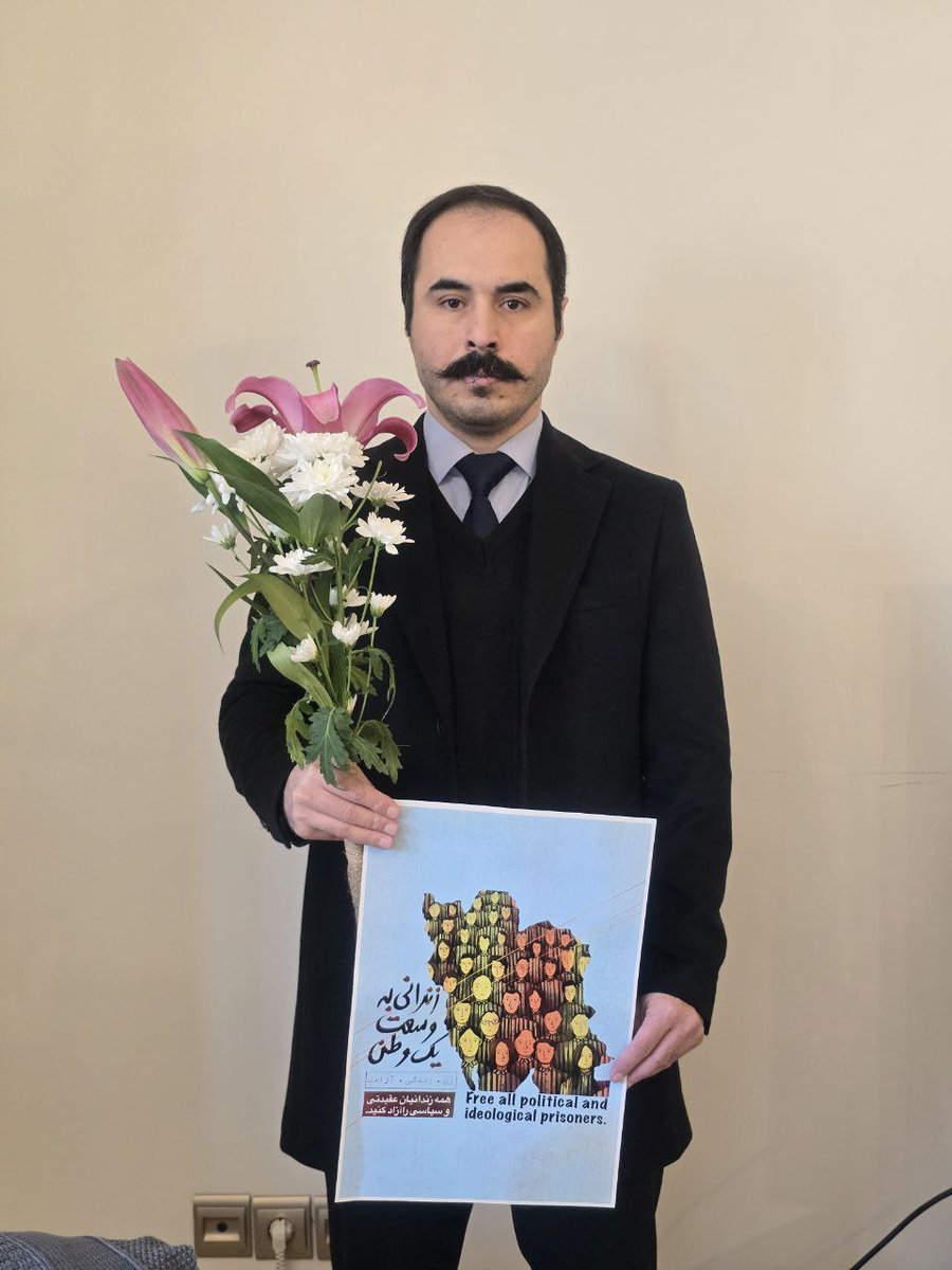 darushmemar's tweet image. حکم ظالمانه ۶ سال زندان برای #حسین_رونقی باید شکسته شود.
حکومت منتقدان داخلی را ربوده و برای بستن دهانشان به آنها چنین احکامی می دهد، بعد پزشکیان مدعی آمادگی برای مذاکره بر مبنای انصاف و عدالت با اپوزسیون نظام در خارج از کشور است.
عجب شوخی زشتی.