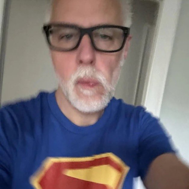 the_whar's tweet image. James Gunn on whether or not Riddler will appear in the DCU:
"Matt's already doing something... And it's like, whatever, man... Who gives a fuck."