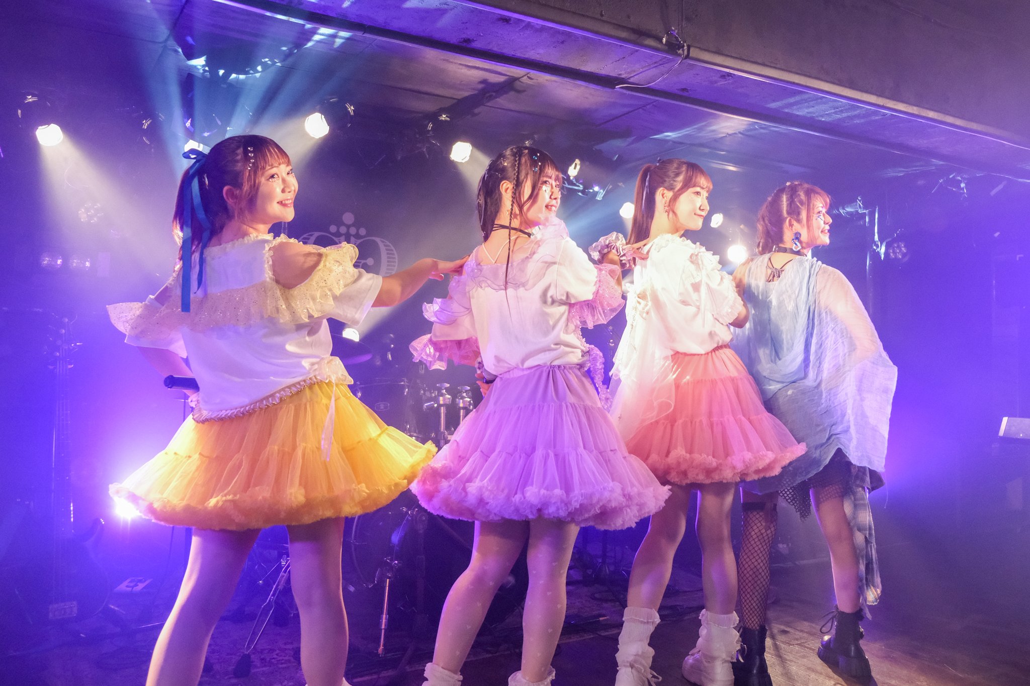 ハッピー♡7・セクシー8・おどる♡11三人祭・7人祭・10人祭 黄5青7あか組4 ハッピー♡7 / セクシー8 / おどる♡11 (2002) | ゲイ☆カナ