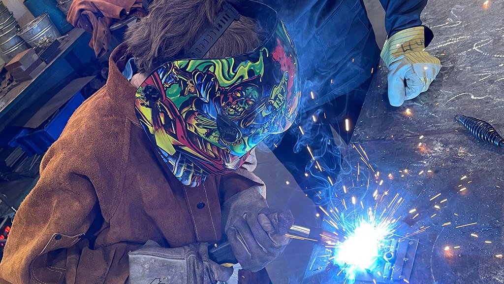 DCN_Canada's tweet image. What a way to spend the summer: @skillsontario hosts 31 trades and tech camps! See what they have to offer and what it could mean to the future of construction.
tinyurl.com/yc6ebxkm