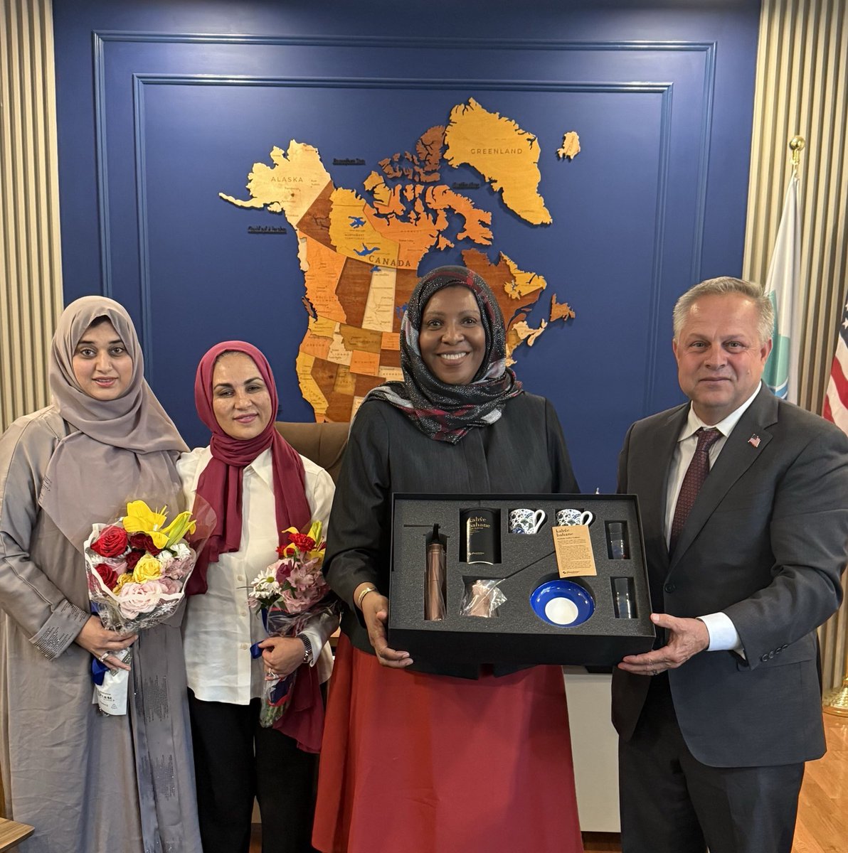 NewYorkStateAG's tweet image. Yesterday, I visited the Suleymaniye Mosque in Dix Hills to engage in a thoughtful dialogue with community leaders.
From combating islamophobia to addressing concerns around immigration and ICE, it was a meaningful and productive conversation. I am grateful for the warm welcome.