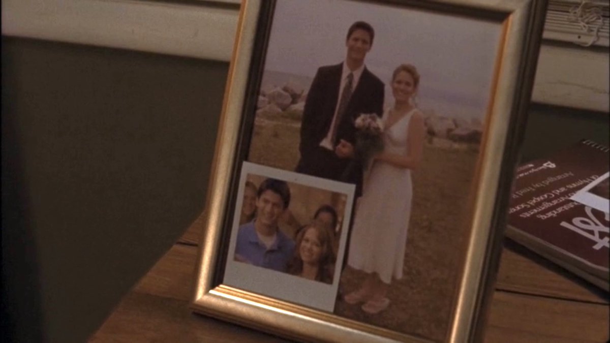 OTHdiary's tweet image. When TV shows actually used to have their characters take photos together to put in picture frames and phones instead of using photoshopped manips or screenshots of scenes that already happened.