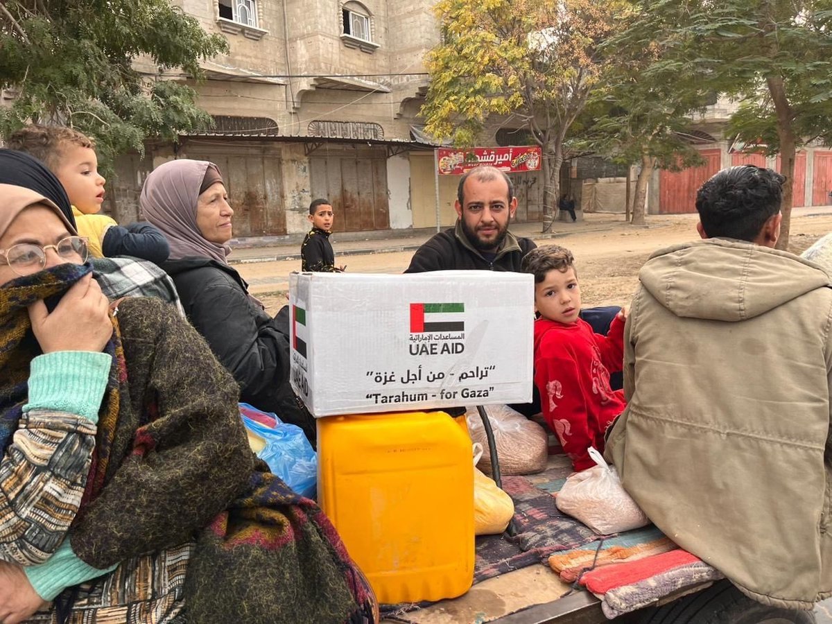 alaashehabi's tweet image. تصنيف الدول العربية
١. المتقمصة بدور الوسيط
٢. المتفرجة - شاهد مشافش حاجة
٣. المطبع اللي يسمح له لم يشتد الوضع يجي يوزع فتات جويا" أو بريا" و يصور دعاية ليسكت شعبه