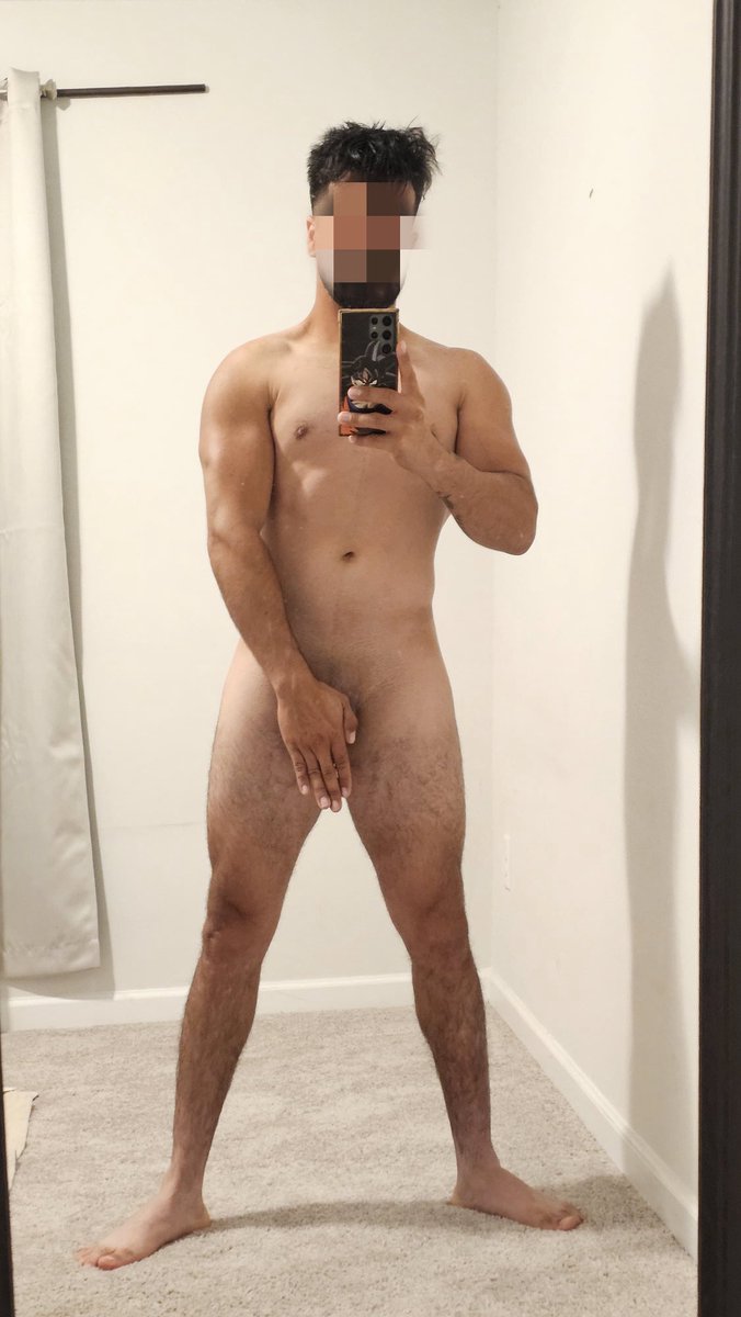 BiGuaroCloset's tweet photo. Yo nunca había comprado pack de fotos y vídeos pero este tipo se merece cualquier centavo invertido. Masculinidad y morbo a todo lo que da. 

Escriban al privado si también quieren comprarle contenido 🥵🍆🔥💸 https://t.co/B86wuzSfLj