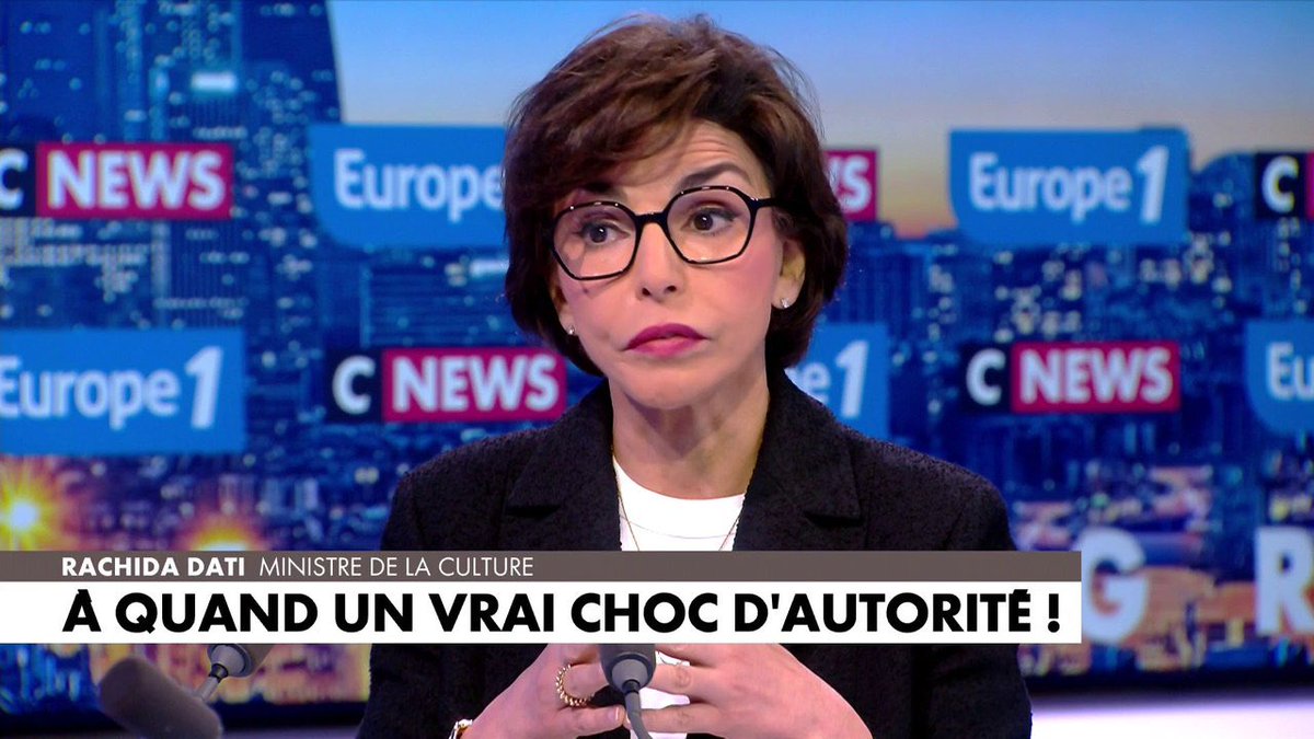 Brevesdepresse's tweet image. ⚡️🇫🇷FLASH -Soupçonnée d’avoir touché 900.000 € de Renault-Nissan, sans avoir réellement travaillé, sur fond de lobbying, pratique interdite aux élus, l’actuelle ministre Rachida #Dati sera jugée pour corruption, trafic d’influence, recel d’abus de pouvoir et d’abus de confiance.