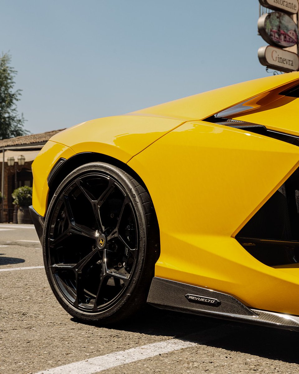 Lamborghini's tweet image. A force of pure speed and design, ready to leave you breathless. The Revuelto-effect is here to stun everyone and transport emotions beyond the limit.