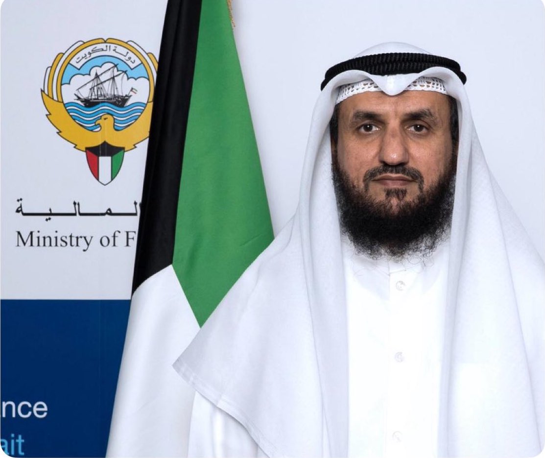 الحمدلله 
و أسأل الله تعالى أن يعينك على حمل هذه الأمانة و نشوفك بأعلى المناصب يارب 💙