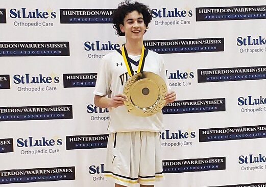 NJHoops's tweet image. 6 foot recent Vernon grad Alex Fessel has made his college pick. - bit.ly/44Grgey