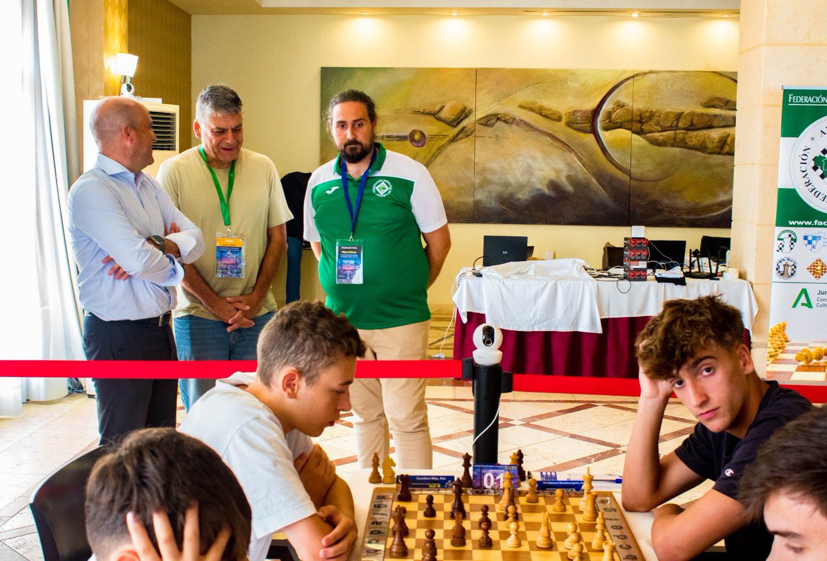 Visita del Diputado Provincial de Vícar, Juan Antonio Lorenzo a los Campeonatos de España de Jóvenes Sub 16.