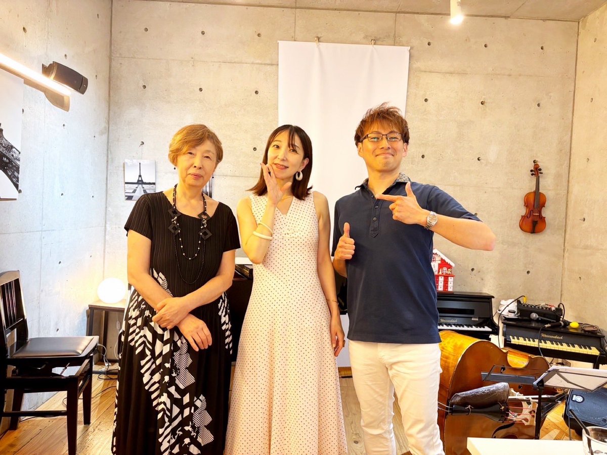 noak1220's tweet photo. ZIGZAGライブ

多田恵美子さん、佐々木善暁さんのドラマチックで優しい音色に気持ちよく幸せいっぱいで歌わせていただきました✨

もっともっと私らしいジャズを磨いていきたいな！

暑い中たくさんのお客様にお越しいただきありがとうございました🌿 https://t.co/elti7Xuo3v