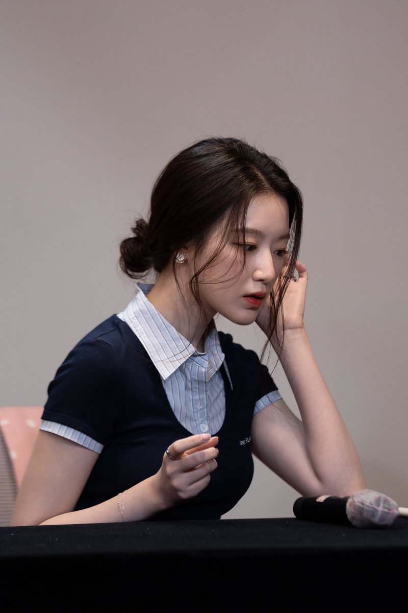 내 추구미 팍팍 넣은 예슈화 너무 좋느를 줌..