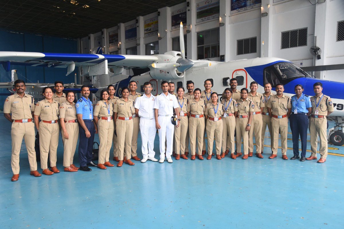 IndiaCoastGuard's tweet photo. @IndiaCoastGuard District HQ #Porbandar hosted 24 IPS probationers, including 02 from #FriendlyForeignCountries, ex-Sardar Vallabhhhai Patel National Police Academy, for a study tour. Focused sessions on #ICG charter, ops spectrum & #CoastalSecurity, incuding visits to ships, air squadrons & Remote Operating Stations conducted.
#MaritimeSynergy #IndianPoliceService