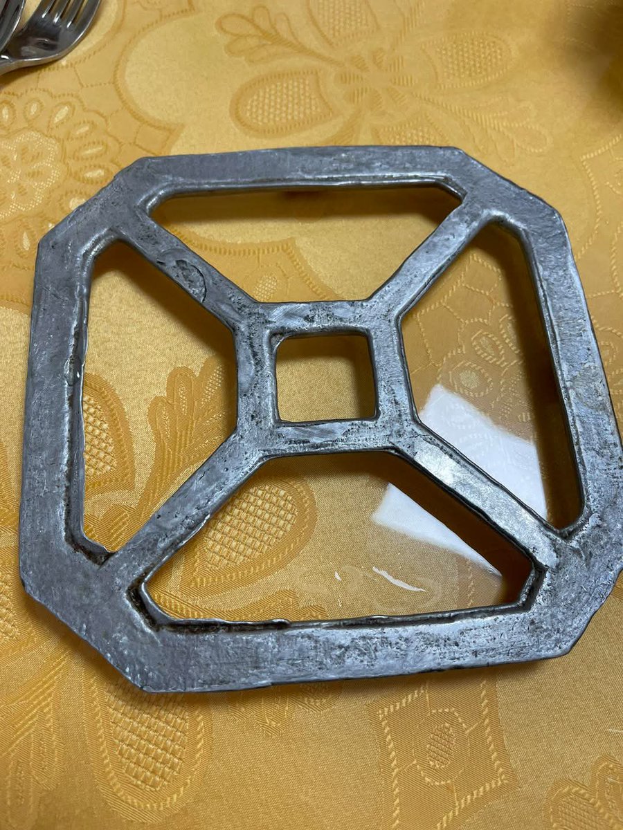 Одоо Оюукын сунгасан 30 хоног дуусах дөхөж бгаа тул өдөр бүр онц сонирхолтой сэдвүүд тасралтгүй явах болно. Харж бгаарай. 
Яасан ч байсан #Орлогоо_нотол шаардаж шахсаар л бх юм шүү хэдүүлээ......